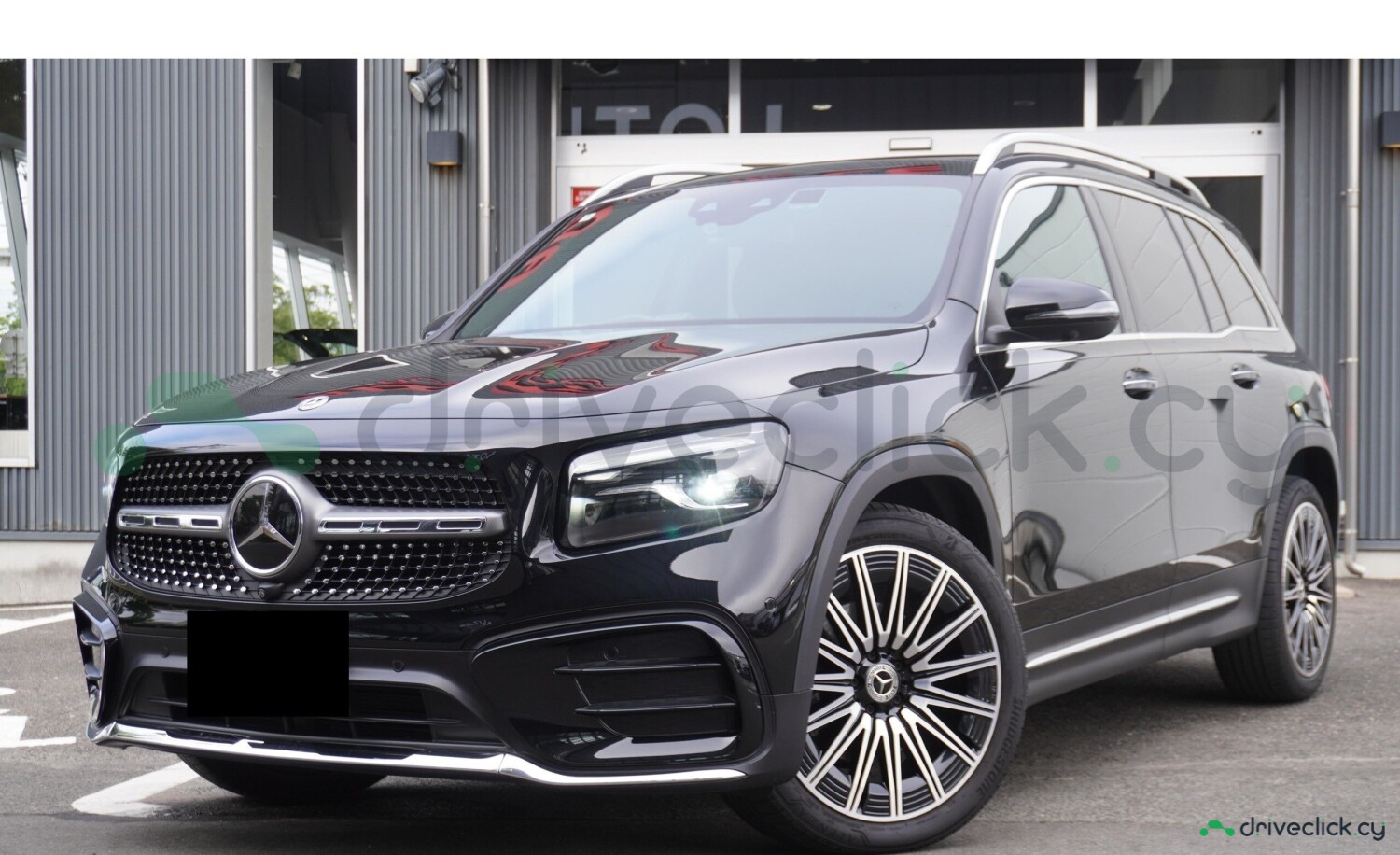 2024 Mercedes GLB-class 200 — Black — 19412 km
