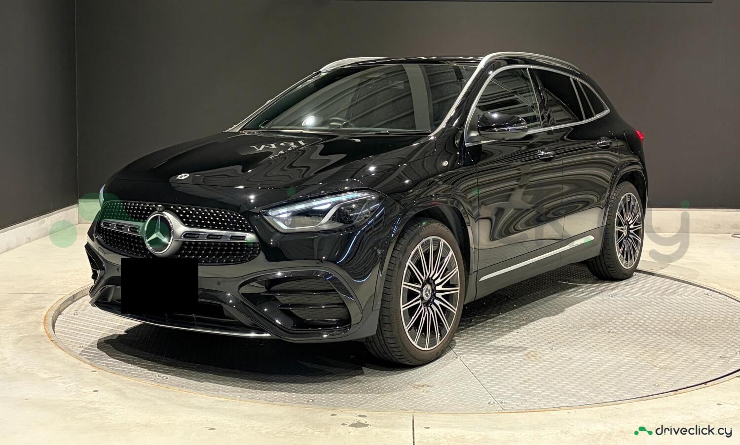 2024 Mercedes GLA-class 200d — Black — 8000 km