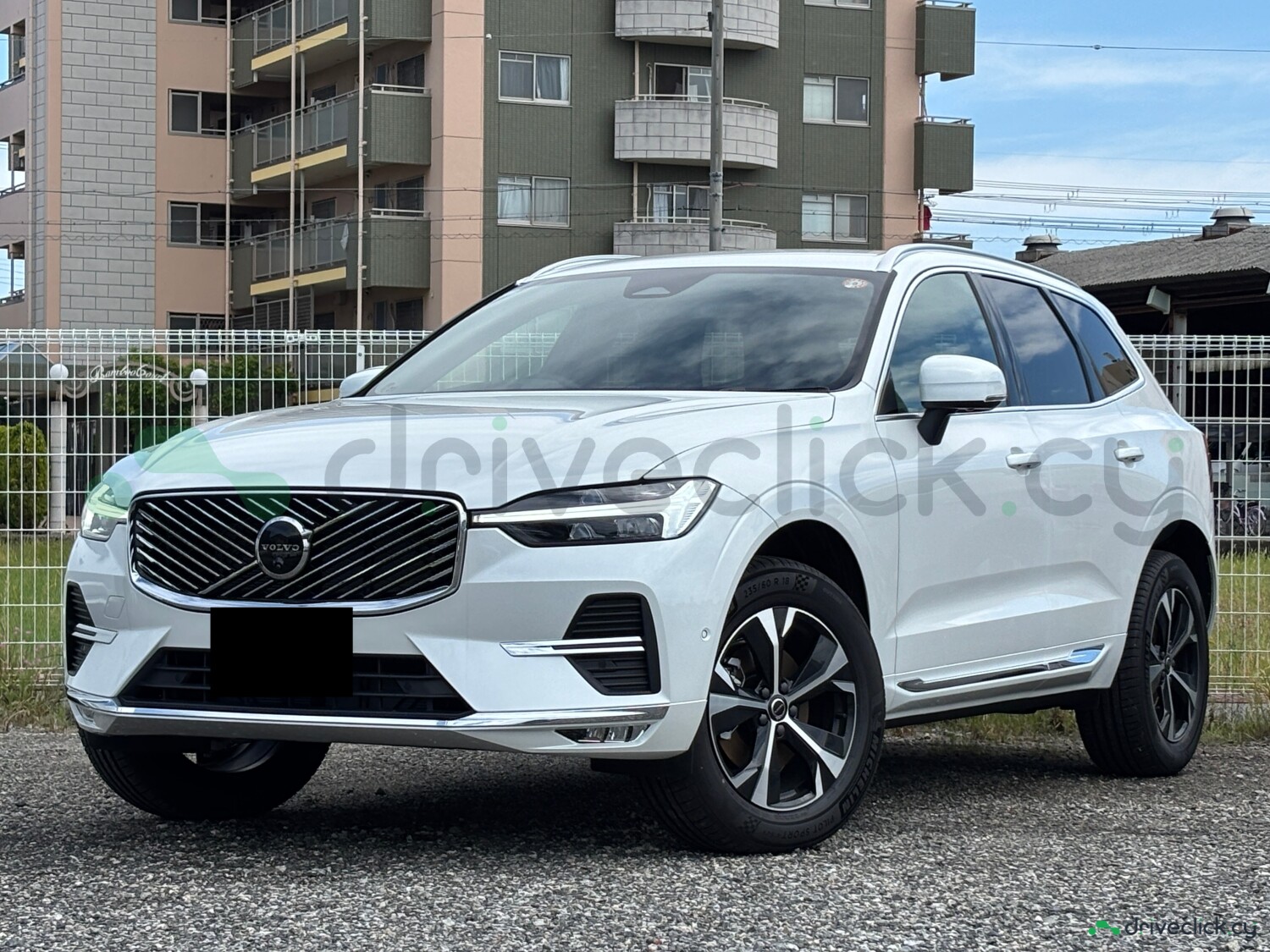 2025 Volvo XC60 B5 Plus — White — 5113 km