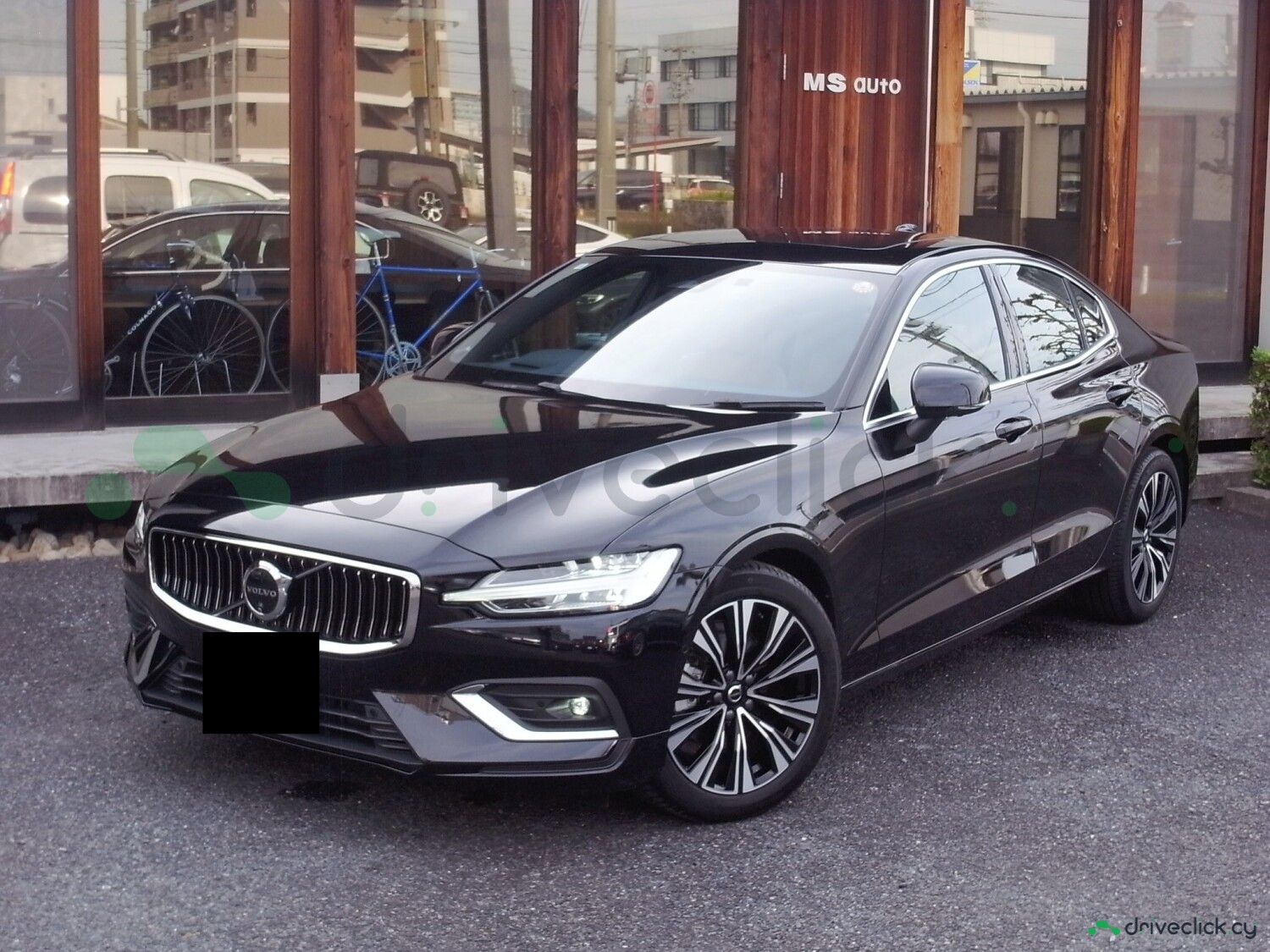 2024 Volvo S60 Ultimate B4 — Black — 9179 km