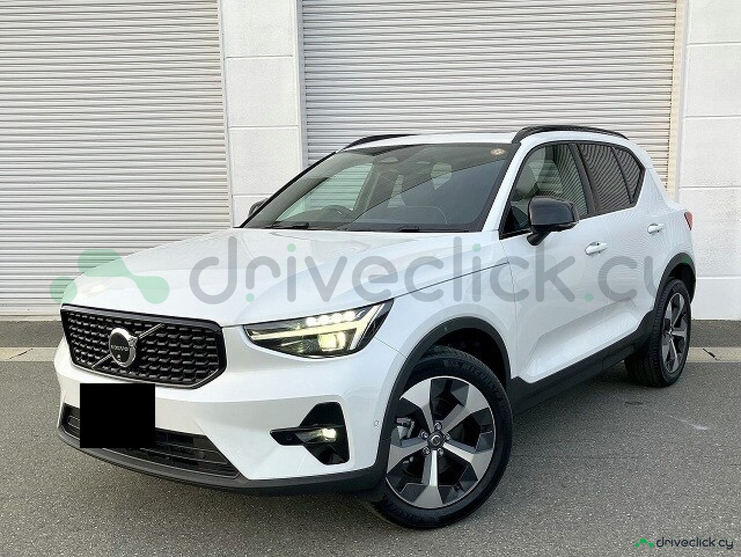 2024 Volvo XC40 Ultimate B4 — White — 1000 km