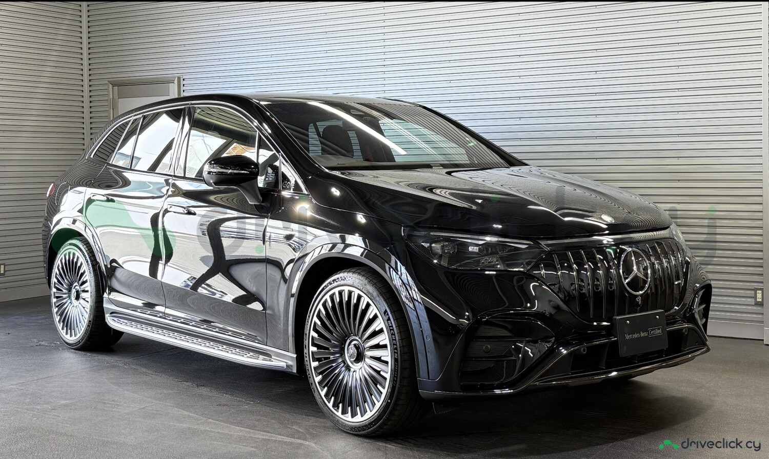 Mercedes EQE SUV 53