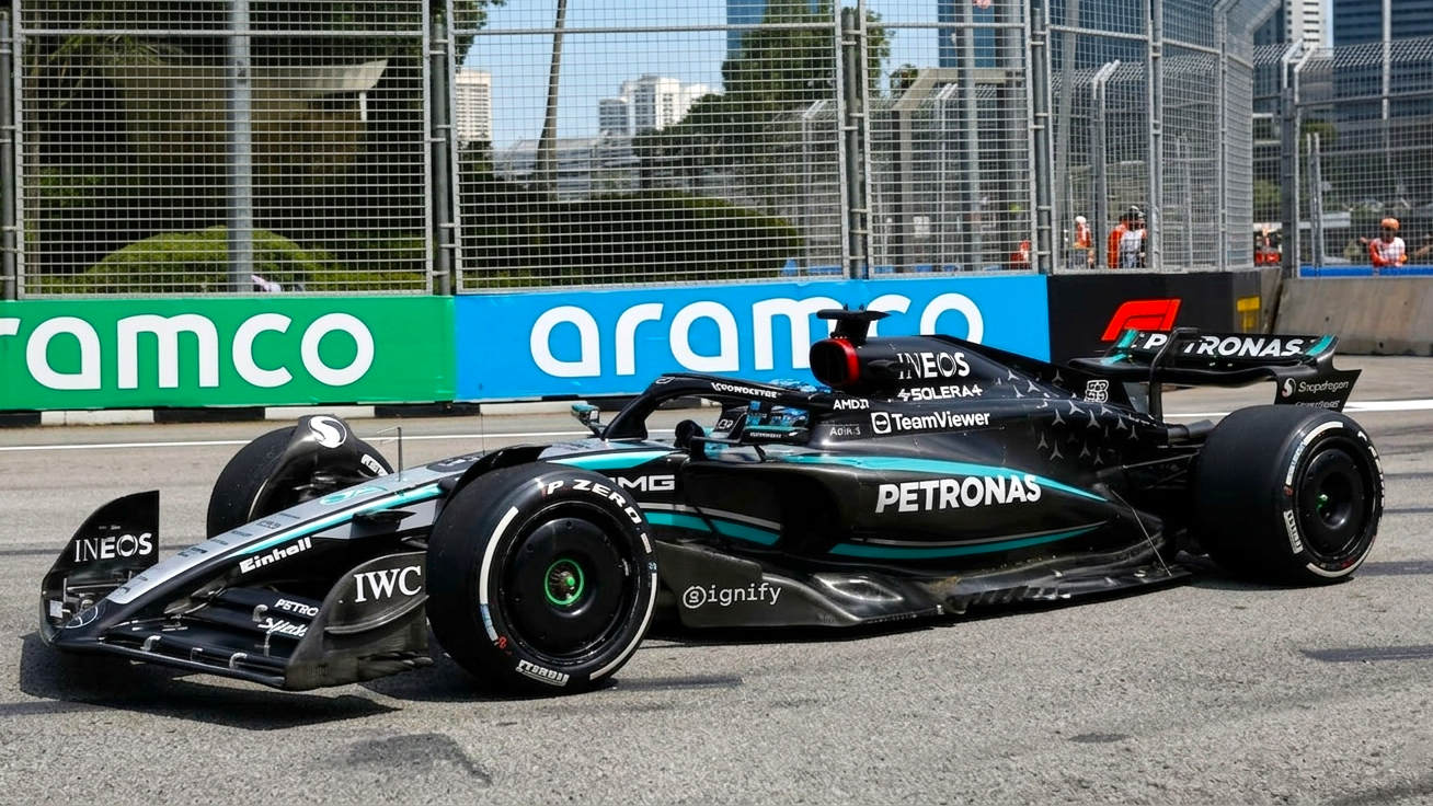 Mercedes-AMG F1 W16 E Performance черный