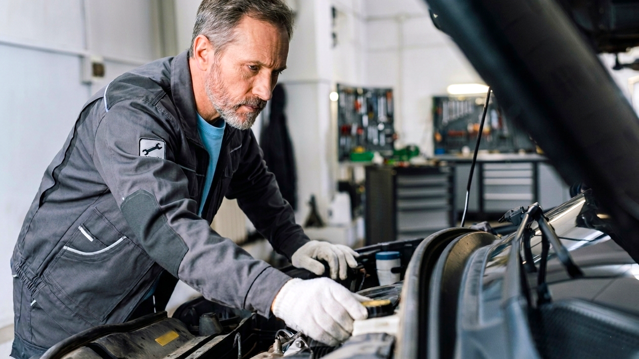 Cooling problems in a hybrid car