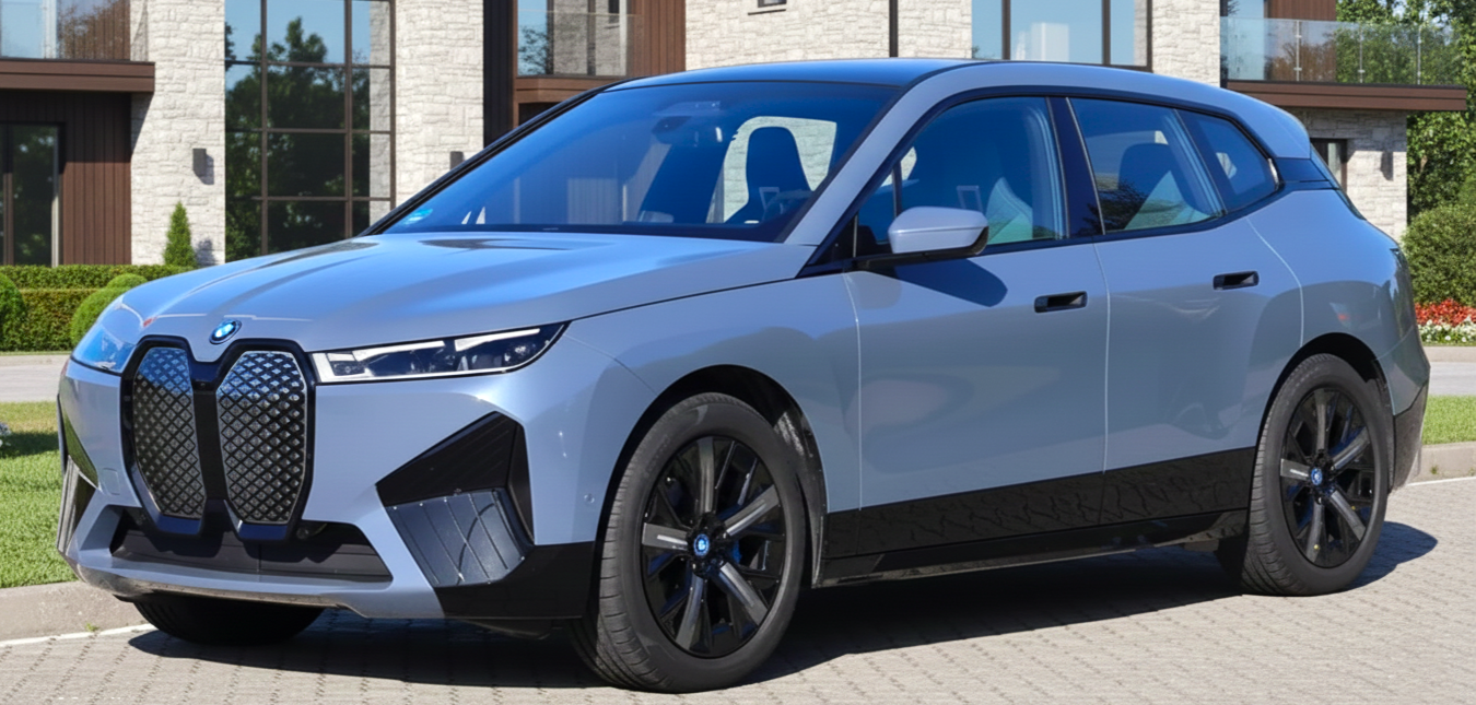 BMW iX серого цвета